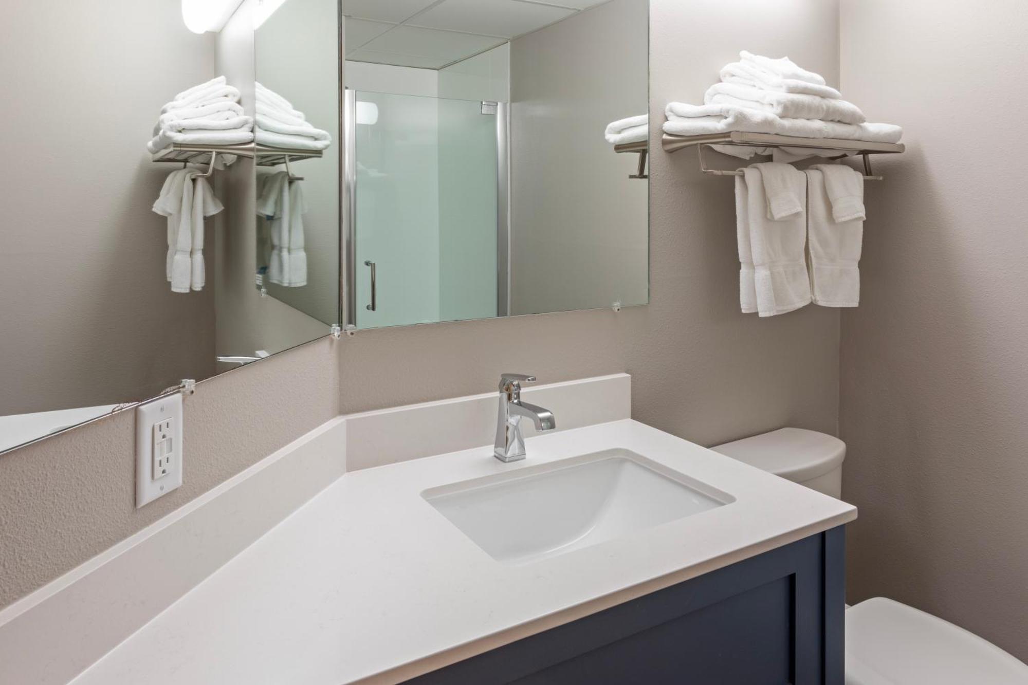 Paynesville Inn & Suites Rum bild
