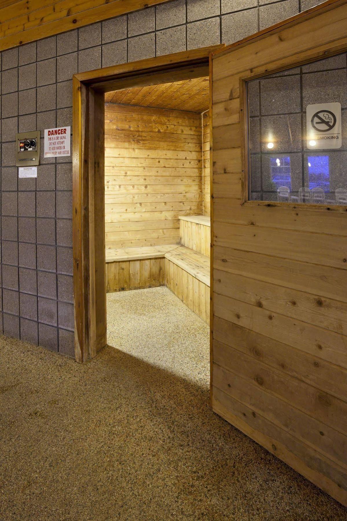Paynesville Inn & Suites Exteriör bild
